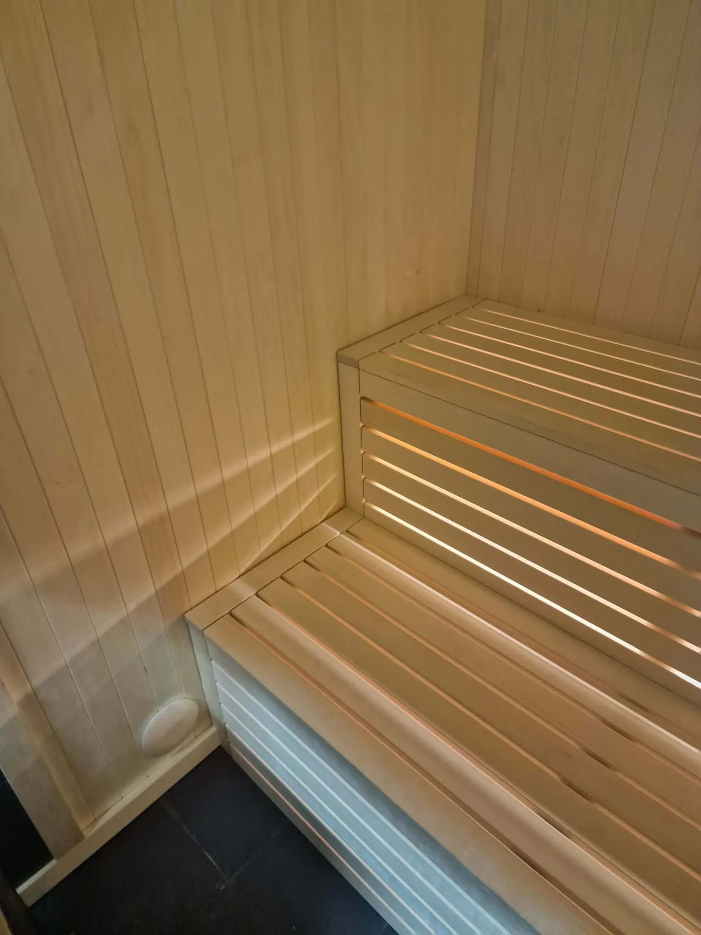 Pirtis grafito apdaila